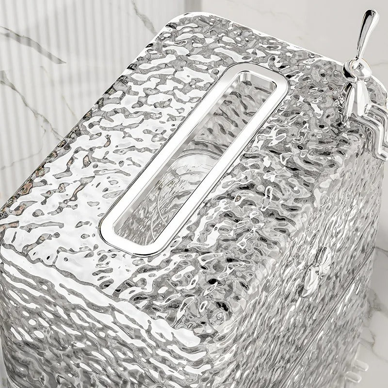 Lightweight luxury tissue box