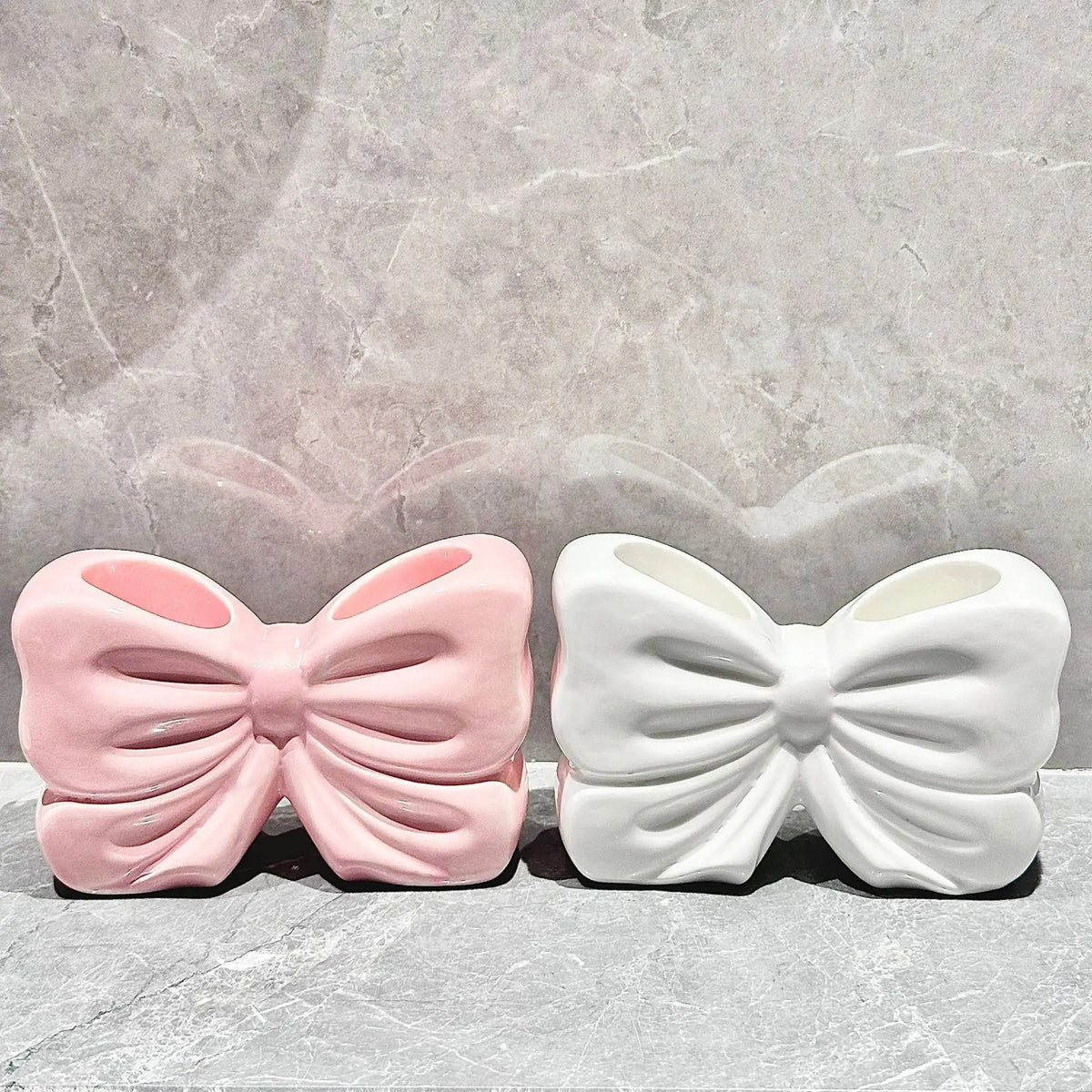 bow shaped curved makeup brush holder